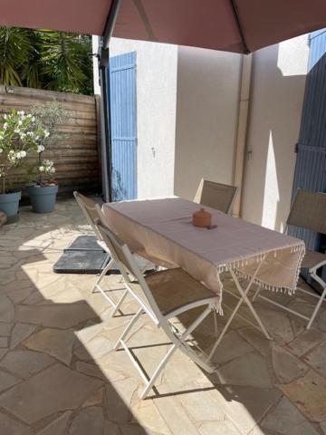 Azur Appart 4 Pers - Parking - Terrasse - 10Min Du Centre Cassis Ngoại thất bức ảnh